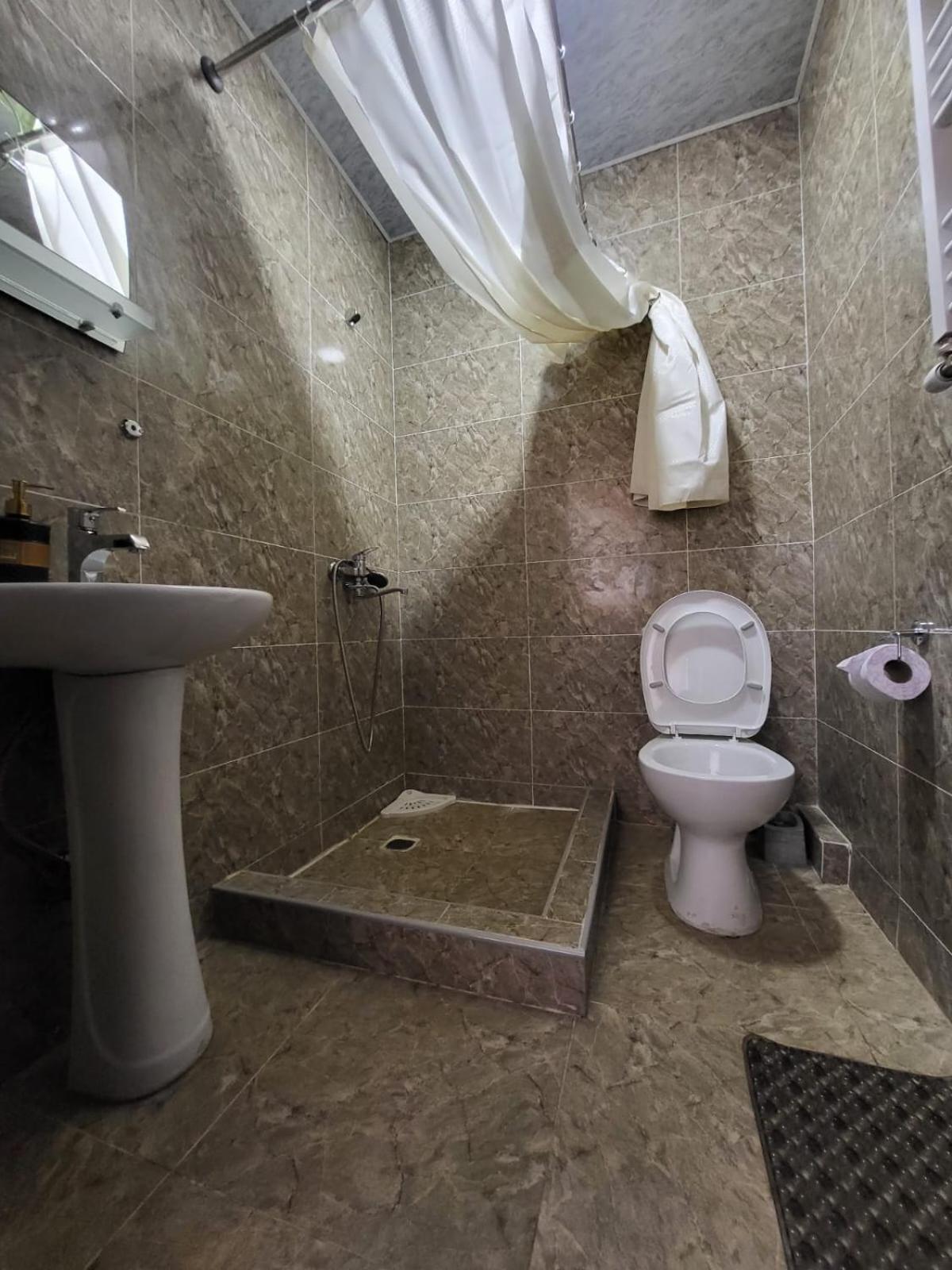 Guesthouse Evergreen Oni Zewnętrze zdjęcie
